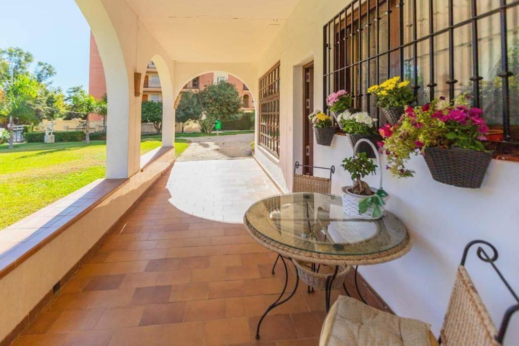 Beautiful And Elegant One Bedroom Apartment ฟูเอนฮิโรลา ภายนอก รูปภาพ